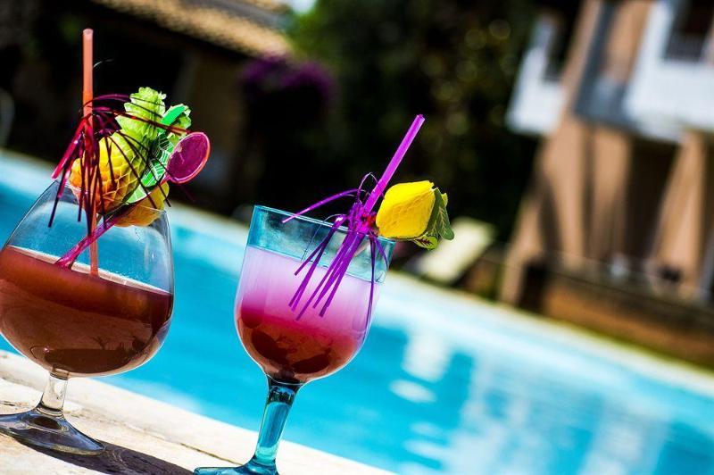 Folies Corfu Town Hotel Apartments Alepou Esterno foto